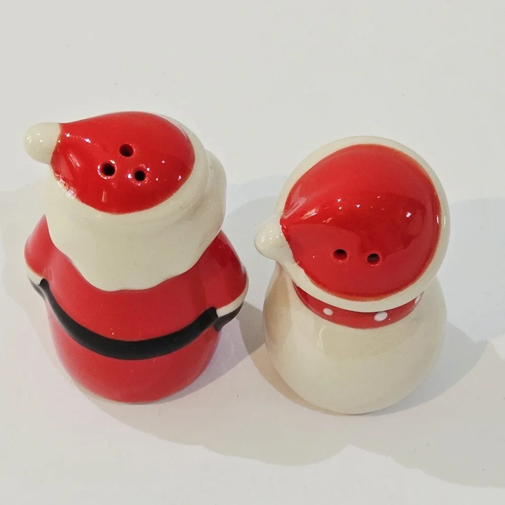 Christmas Salt & Pepper Shakers Ceramic Santa & Snowman Red White Pair Set